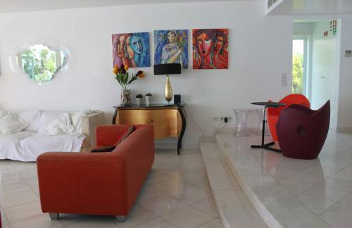 Breathtaking Villa with infinity pool over the sea - Foto 39