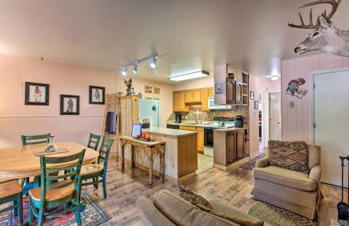 Red River Ski Condo on Main St - Mtn View! - Foto 5
