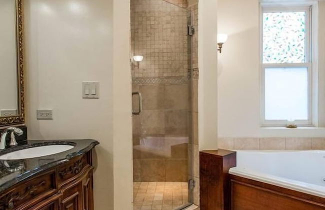 Safe Spacious Mansion Indowntown - Foto 35