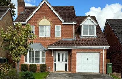 Spacious four bed detached home in Nottingham - Foto 1