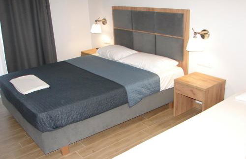 FOUR REASONS - Foto 72