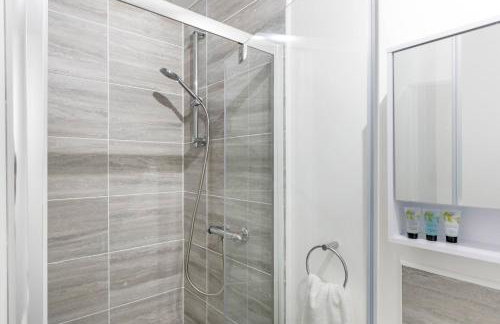 NEW! Stylish 5-Bed Apartment in Stockton-on-tees by Stay With Us, Perfect for Contractors & Large Groups, FREE Parking! - Foto 60