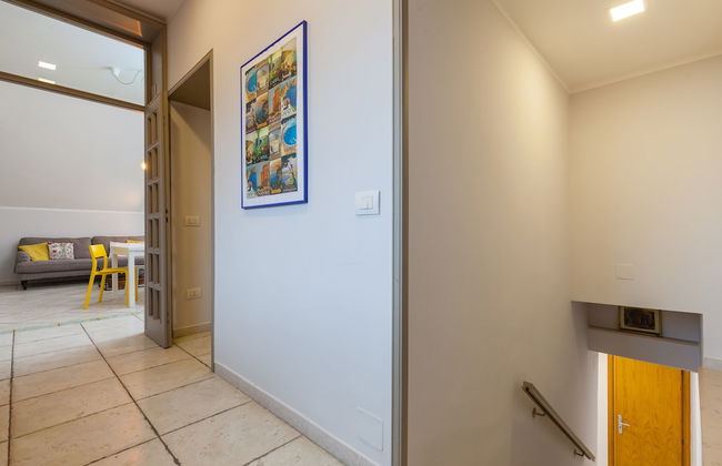 Bright Rooftop by Napoliapartments - Foto 22