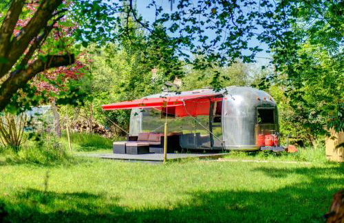Vintage glamping Airstream with Farm Animals - Foto 1