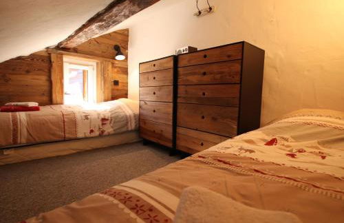 Chalet le Chantelevent for 24 Guests - Slope Views, Pool & Jacuzzi - Foto 29