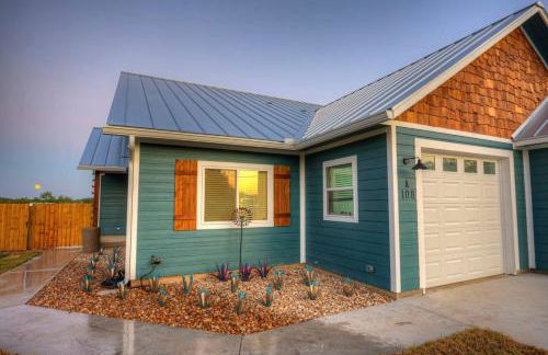 Winters Lodge at Little Ranches 5 min to Square - Foto 6