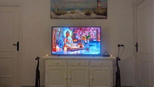 The Beach Hut with Lazy spa - Foto 5