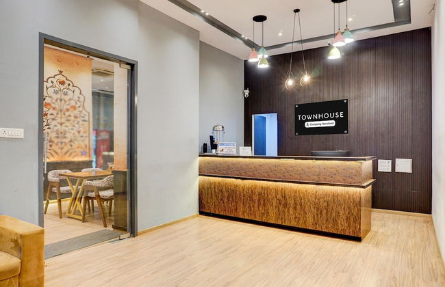 Townhouse Bombay Exhibition Centre Goregaon - Photo 6