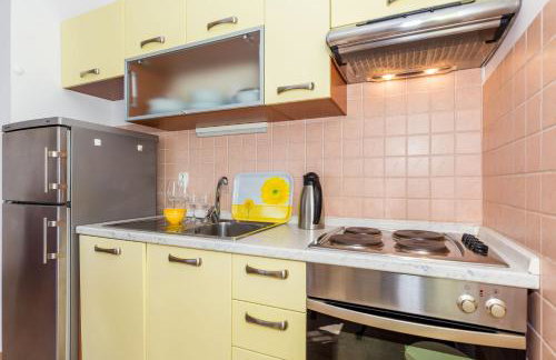 Apartments Ivan Sea View in Peaceful Lun - Photo 40