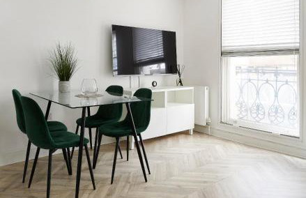 Modern Apartment Charing Cross - Aircon - Photo 31