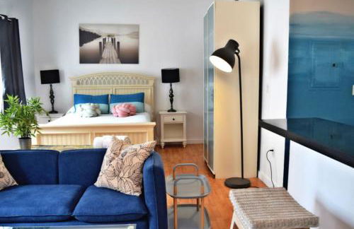 Light-Filled Apt Steps to Beach Convention Center - Foto 2