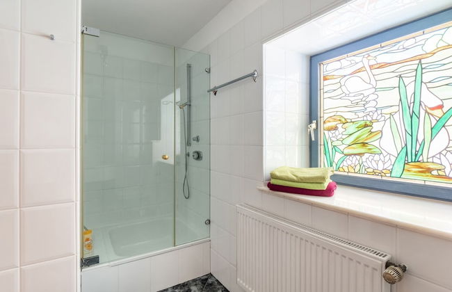 Luxurious Holiday Home With a Nice Private Garden - Foto 27