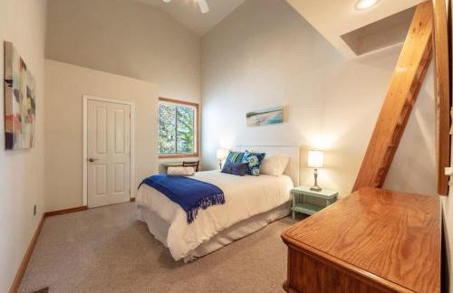 Breathtaking Lake Fernan Views & Cozy Comforts - Foto 19