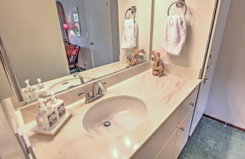 Peaceful Getaway on Silverado Golf Course with Patio - Foto 13