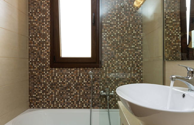 Novel Villa in Roupes with Private Pool near Arkadi Monastery - Photo 17