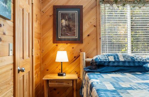 Lakefront Getaway with Kayaks, Fire Pit and Views - Foto 22