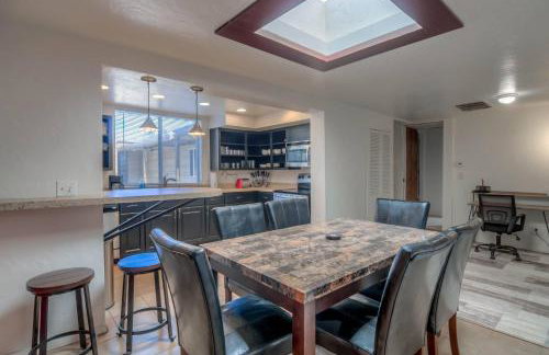 Fantastic 4 Bedroom in a Great Area - Foto 25