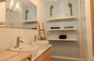 Cocon urbain fully refurbished - 2 bedrooms -70m2 - Foto 13