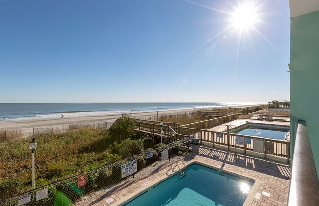 Beach Club at Montego Inn - Photo 72