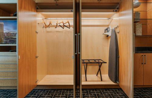 TRUMP 56th Floor - Sphere and Strip View - No Resort Fees - Photo 40