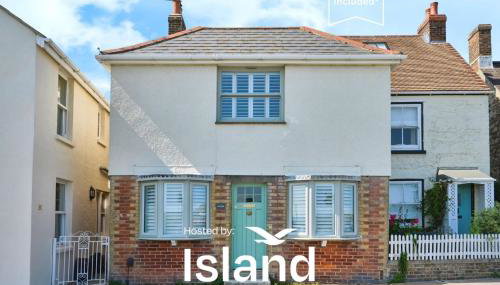 Vine Cottage - Photo 1