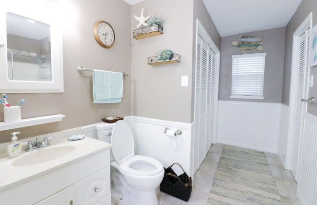 Sunny Daze Walk to Beach 2 Decks Pet Friendly Has a Mini Bar - Foto 45