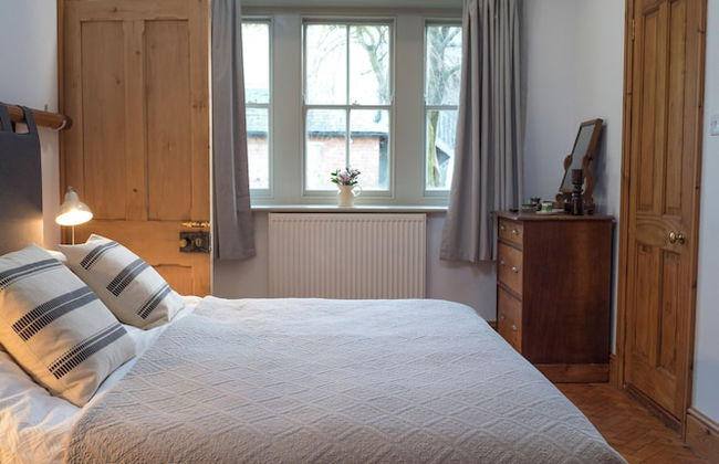 Courtyard Cottage - Photo 4