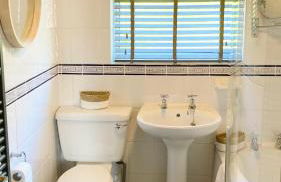 Looe with a View - Entire apartment with FREE allocated parking - Foto 12