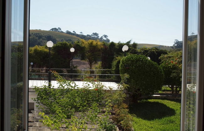 Sprawling Villa Near Alenquer - Photo 35