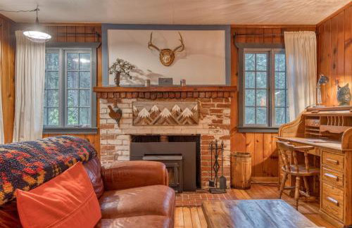 Springbrook · Cozy 2BR Mt. Hood Cabin, Fireplace & Retro Kitchen - Foto 11