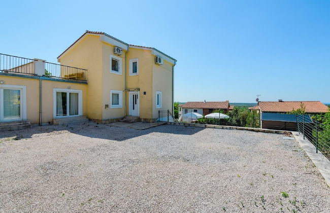 Charming Holiday Home With Pool and sea View - Foto 20