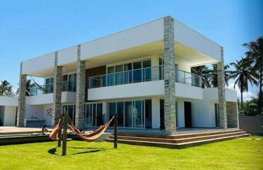 Piscina aquecida, 5 suítes e pé na areia com vista espetacular!! - Photo 13