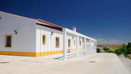 Corvos e Cadavais - Foto 1