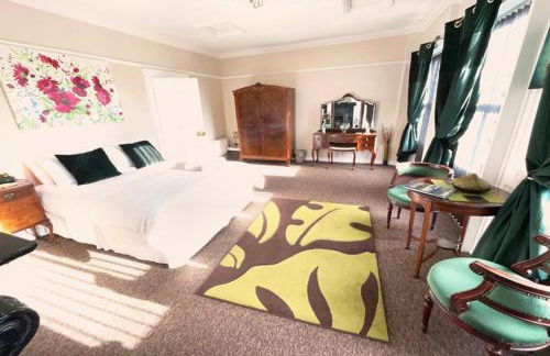 The Georgian Apartment - Photo 15