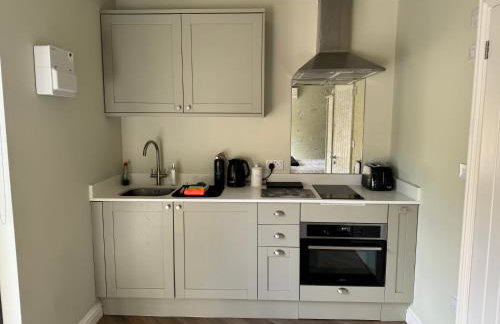 Gorgeous studio! - Photo 6