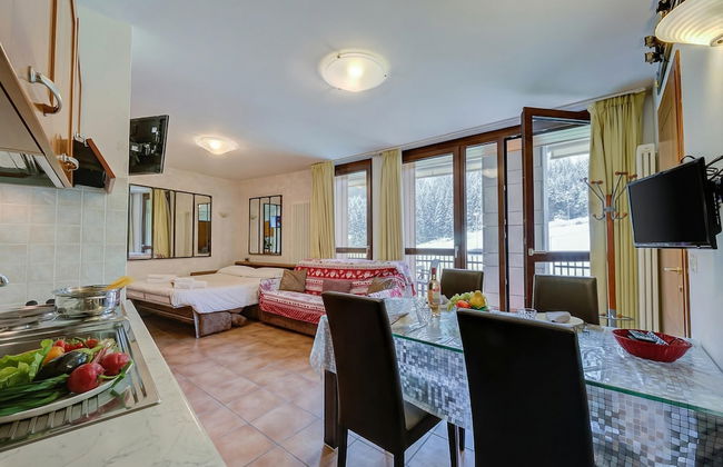 La Marmotta Campo Smith on the Ski Slopes - Photo 1