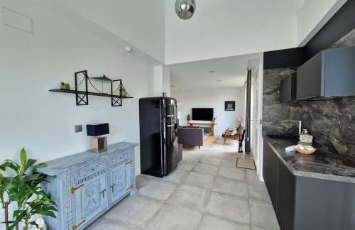 BEACH HOUSE with swimming pool - Photo 8