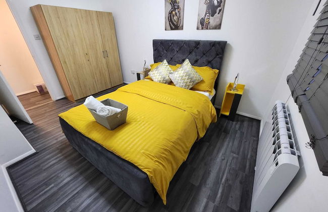 Grays Apartment With City Views Lakeside Shopping - Photo 5