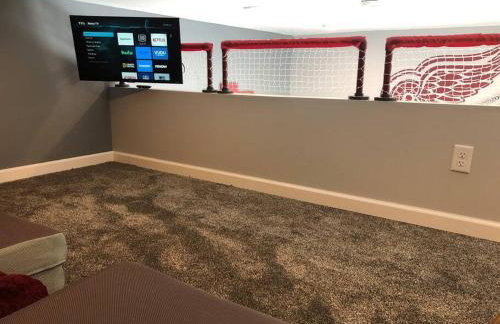 Hockey Themed Room with Wooded Trails - Foto 14