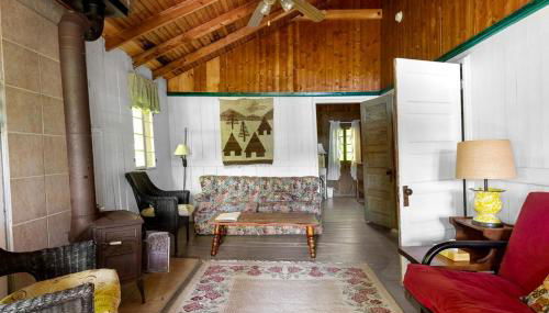 Charming Five-Person Cabin Rental in Connecticut River Valley of New Hampshire - Foto 2