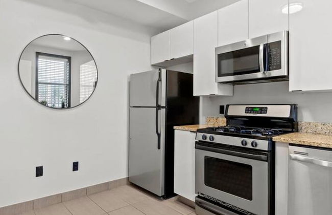 Charming DC Rowhouse Condo - Ideal Long-term Stay - Foto 18
