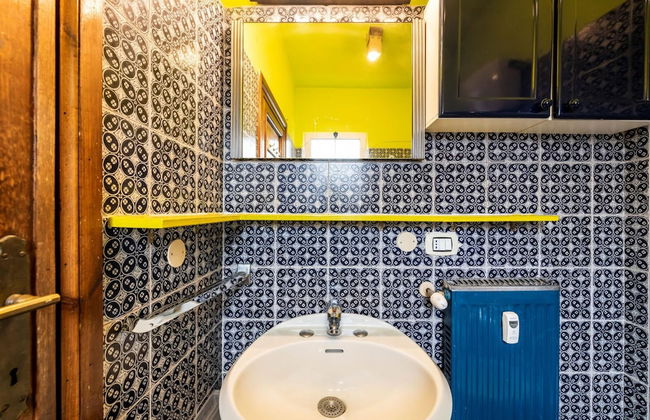 Chiara in Pantheon Apartment With Terrace - Photo 23