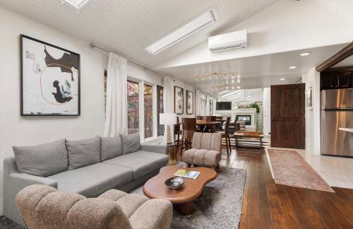 Aspen Stash Pad with Fireplace, Parking, W/D - Foto 2