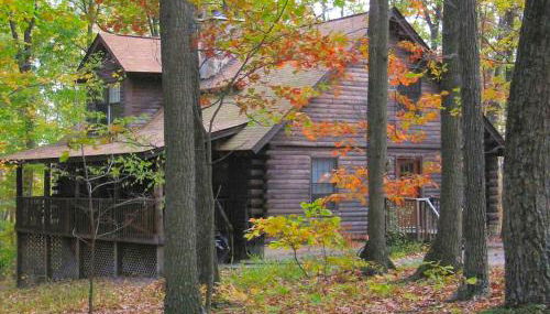 Spacious and Rustic Cabin Rental in the Woods near Catoctin Mountain Park, Maryland - Foto 1
