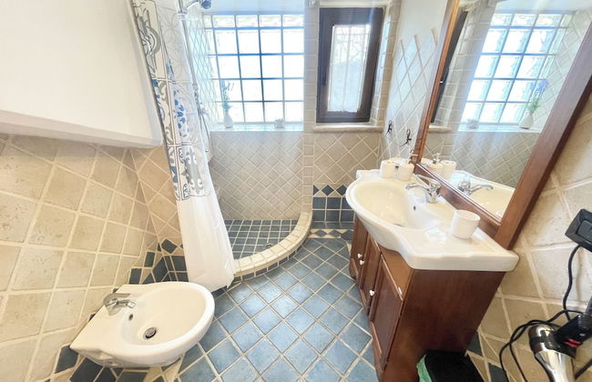 Pool, Jacuzzi and Events Room - Charming Villa in Umbria - Sleeps 24 - Lake View - Foto 51