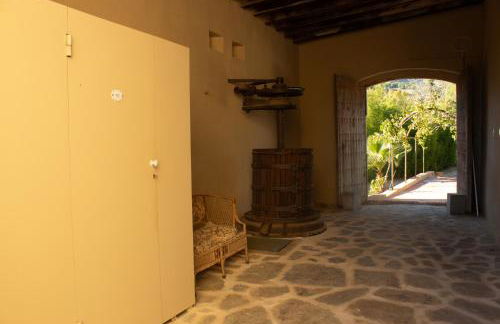 Can Rovira - Stunning Neoclassical Mansion, Just 20 min drive from Barcelona City Center, Ideal for groups and families - Foto 62