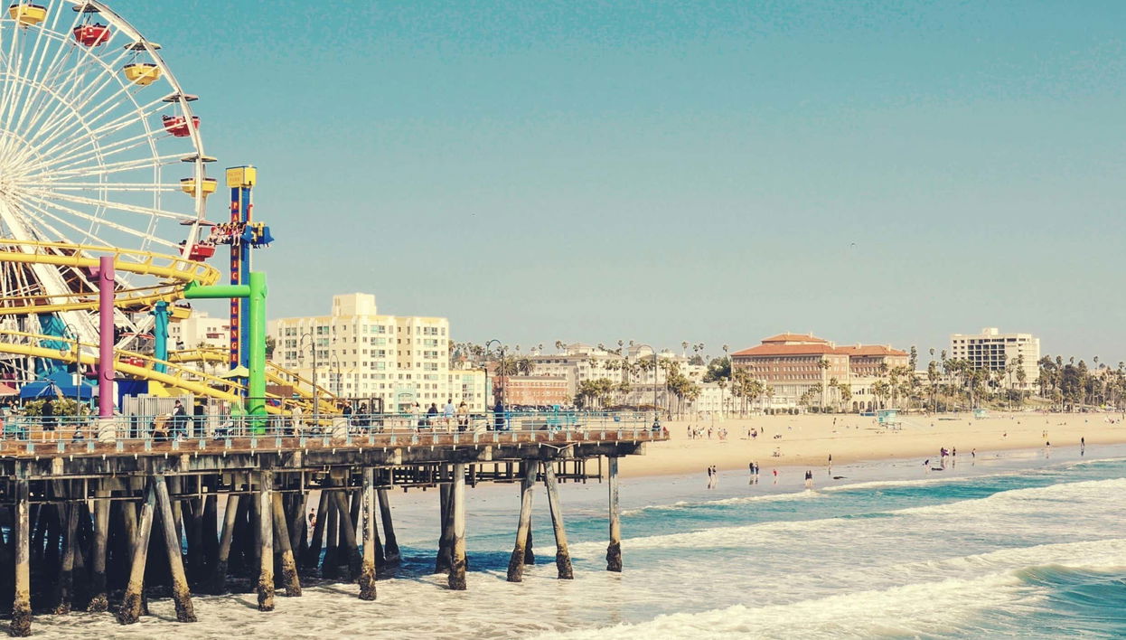 Tour in LA - Photo 2