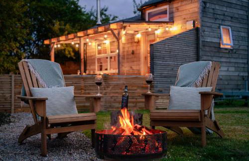 Ailsa- Enchanting Tiny House with wood burner and hot tub in Cairngorms - Foto 26