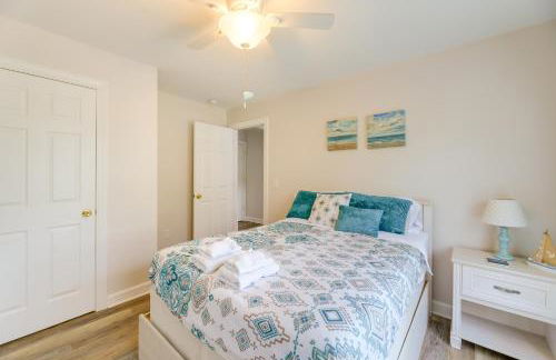 Coastal Emerald Isle Retreat with Deck and Grill! - Foto 17