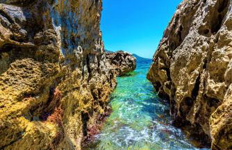 Villa Ragusea With a Private Beach - Photo 38